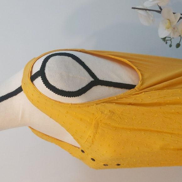 Candie's Side Knot Embellished Tank - Size: L - Picture 6 of 13